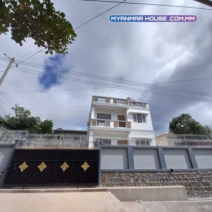 ကလော ၿမိဳ့တြင္း၊ရပ္ကြက္၇၊စိတၱသုခလမ္းရွိ2RCလုံးခ်င္းအိမ္အသစ္ေရာင္းမည္။ပိုင္ရွင္တိုက္ရိုက္။ (57*67), ဂရမ္အမည္ေပါက္၊ေရ၊မီးရ။