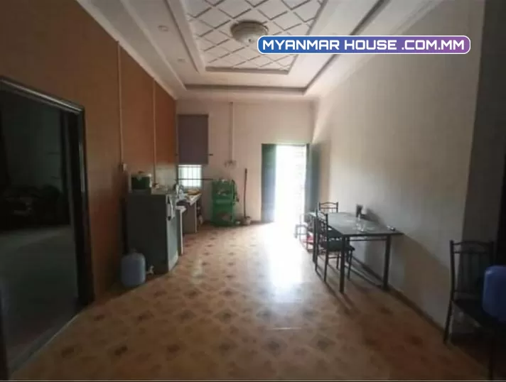 ကံႀကီးရှမ်းကြင္းအနီး      🏠🏠🏠 တစ္ထပ္တိုက္ RC အိမ္ေကာင္း။ ေျမအက်ယ္ 50*50  ေစ်းႏွုန္း 1200 ညိနိုင္း။   ⚠️⚠️⚠️