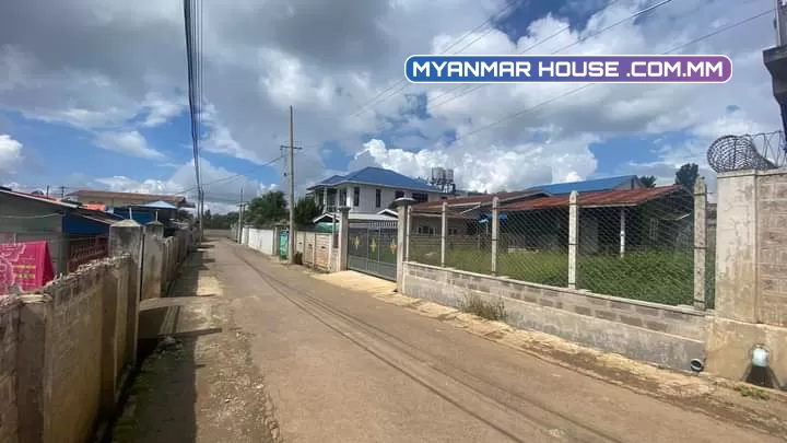 တောင်ကြီးမြို့ ဘုရားဖြူ ( နမ/၃ )  -ဧရာဝတီလမ်း  -မြေအကျယ်(၄၃-၈၀)  -ဂရံပါ  -ဈေး(၂၇၀၀)လျော့တင်းပါဗျ