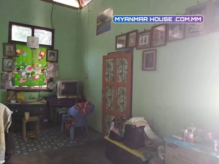 တောင်ကြီးမြို့  Admin တင်ခွင့်ပြုပါ  ပြည်ထောင်စုလမ်းမကြီးဘေး/အောင်သပြေ ရွှေညောင်မြို့  အိမ်ဆိုင်လေးပါတွဲလို့ရတာမို့ဂွတ်ရှယ်🤩🔥  သိန်း၇၀၀အလျော့အတင်းရှိ🥰