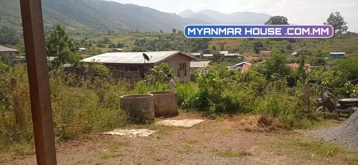 တောင်ကြီးခရိုင် အေးသာယာမြို့  မြို့ဦး ရပ်ကွက်ကအိမ်လေးရောင်းပေးမယ်ရှင့် ရောင်းပေးမယ်ရှင့်/ပေအကျယ် 35×80 ပါရှင့် အရပ်စာချုပ်/ဈေး သိန်း ၁၅၀ပါ 