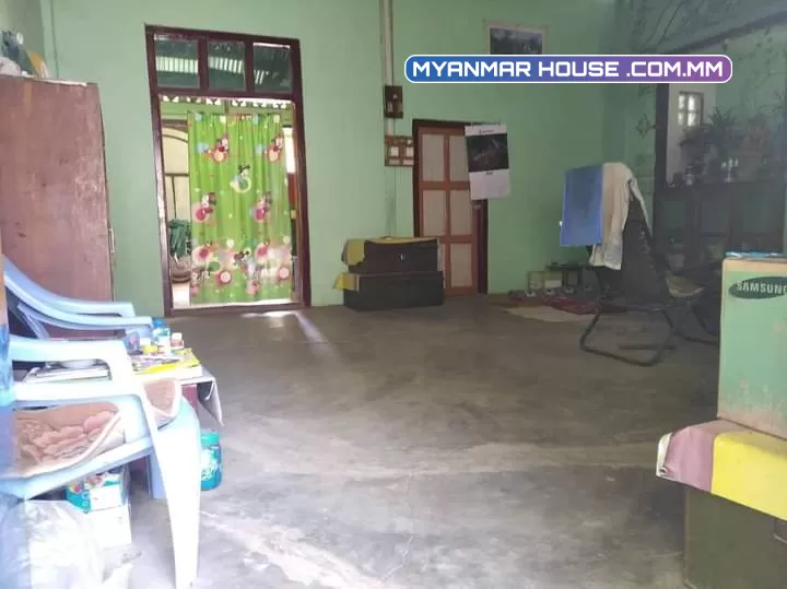 တောင်ကြီးမြို့  Admin တင်ခွင့်ပြုပါ  ပြည်ထောင်စုလမ်းမကြီးဘေး/အောင်သပြေ ရွှေညောင်မြို့  အိမ်ဆိုင်လေးပါတွဲလို့ရတာမို့ဂွတ်ရှယ်🤩🔥  သိန်း၇၀၀အလျော့အတင်းရှိ🥰