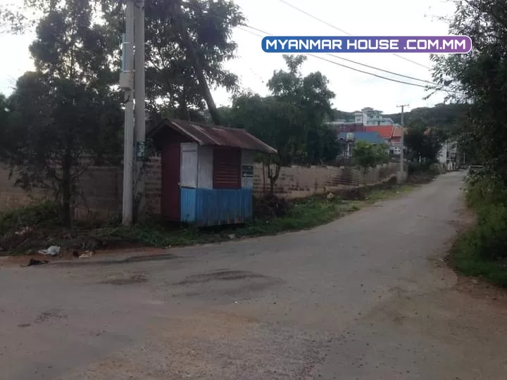 ေတာင္ႀကီးၿမိဳ့ ရှမ္းကြင္း Bလမ္းမေပၚ 60×120လမ္းသုံးဖက္ေပါက္။ဝိုင္းက်ယ္။ သိန္း3500ညႇိနိှုင်း။