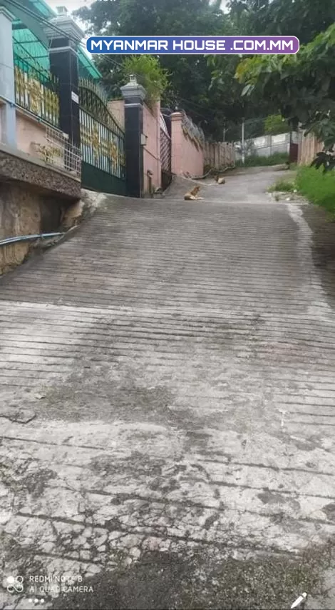 တောင်ကြီးမြို့-ချမ်းသာရပ်ကွက် နယ်မြေ(9)-သီတာလမ်း အိမ်အမှတ်-273 ခြံဝန်းအကျယ်-40-60 105-ကြပြီး ရေမီးအစုံ အိမ်ခြံမြေအမြန်ရောင်းမည် 1200-လျော့တင်း