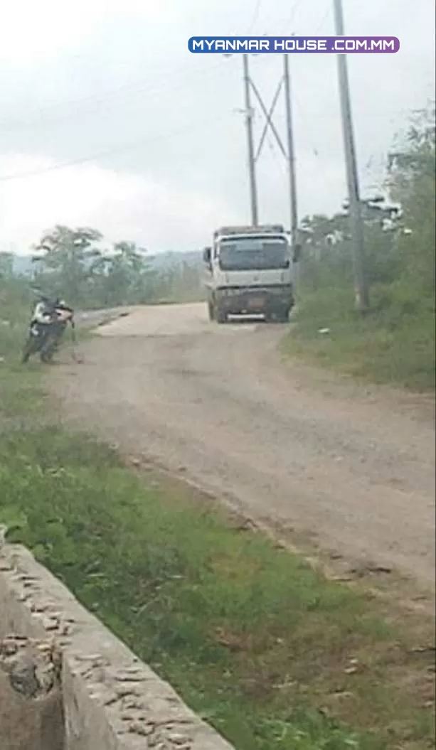 ေတာႀကီးၿမိဳ့အနီး.​ပလီလင္းရြာမ..နန္းဟူး​ေက်းရြာ ​ေျမၿပိဳလမ္း.40×60..3ကွက်တွဲ..2တြဲ အရောင်း ၊သိန္း၂၀၀.ပါ..