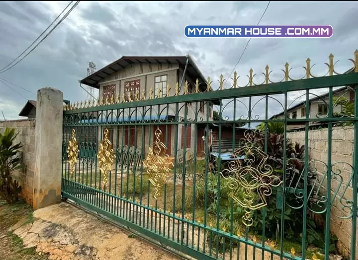 ဟိုပုံးၿမိဳ့ ေတာင္ရပ္ကြက္  ကုလားကုန္း ေရမီးအစုံ ၂ထပ္အိမ္  ေျမအက်ယ္ ေပ ၆၀ပတ္လည္  💸သိန္း၅၅၀  📞09428226520