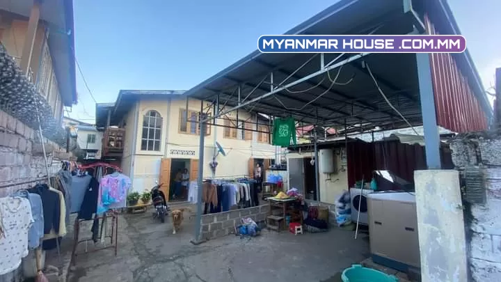တောင်ကြီးမြို့ကျောင်းကြီးစု/ဝါးပြားရပ်ကွက်  ဝါးပြားမီးပွိုင့်အကျော် /စာသင်ကျောင်းအနီး  ခြံဝန်းအကျယ်(40-70) /အရပ်စာချုပ်/ဈေးနူန်း သိန်း(၁၈၀၀)