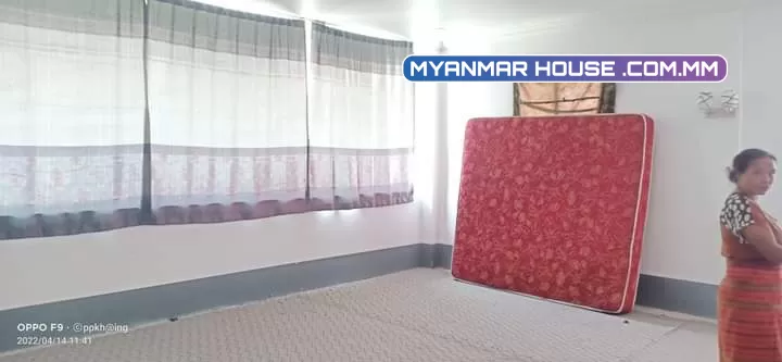 တောင်ကြီးမြို့ရေအေးကွင်းရပ်ကွက်နေခြည်လမ်း  မျက်နာစာရှေ့နောက်65ပတ်လည်အကျယ်ရှိ  Rcနစ်ထပ်တိုက်ရောင်းမည်  ပိုင်ဆိုင်မှု့စာရွက်စာတန်း..ဂရံအမည်ပေါက်ပါရှိ  ရောင်းဈေး.(3500)သိန်း