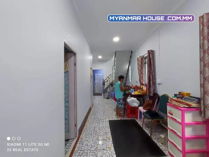 အရှေ့ဒဂုံရှိ နှစ်ထပ်တိုက်သန့်အရောင်းလေးပါ