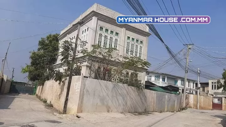 #ေတာင္ႀကီးၿမိဳ့ ေညာင္ျဖဴစခန္း(ရပ္ကြက္)ရွိ RC  2ထပ္ခွဲ ၊ေစ်နှုန်း သိန္း(1500)ေလ်ာ့တင္း
