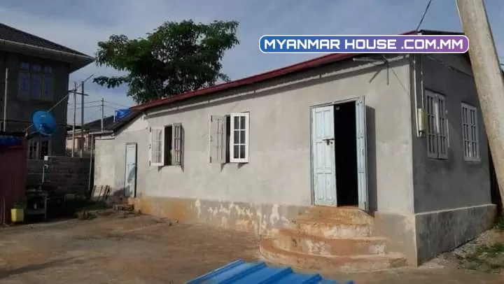 ကံကြီး နယ်မြေ(၁)  ချယ်ရီလမ်း  ပေအကျယ် 45x65  အိပ်ခန်း(၂) ဘုရားခန်း/ဧည့်ခန်း  မီးဖိုခန်း ရေချိုးခန်းအိမ်သာပါ  ရေမီးစုံ  ဈေးနှုန်း သိန်း 950  09458352169