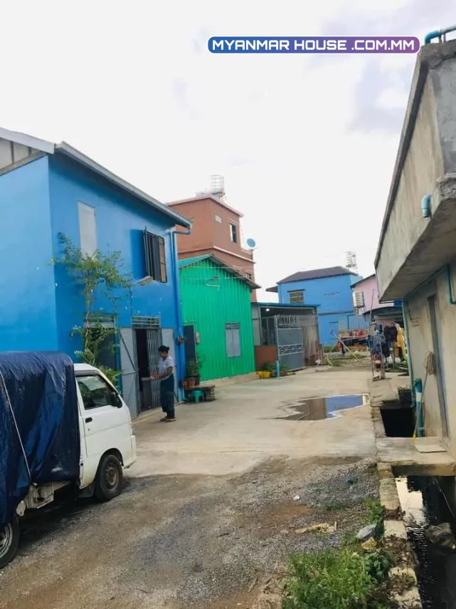 ေဖွးဟုန္းရပ်ကွက်တွင်း ေျမကြက္ေရာင္းမည္ ။ 20x40 အရွုပ္ရွင္းကင္း  ပိုင္ရွင္တိုက္ရိုက္  ေျမပြန့်တခါတည္း အိမ္ေဆာက္ လို့ရပါတယ္။ ေရမီး ချက်ချင္းရမည္။  ေခၚေဈး-၃၈၀(ေလ်ာ့တင္း)  09796714476