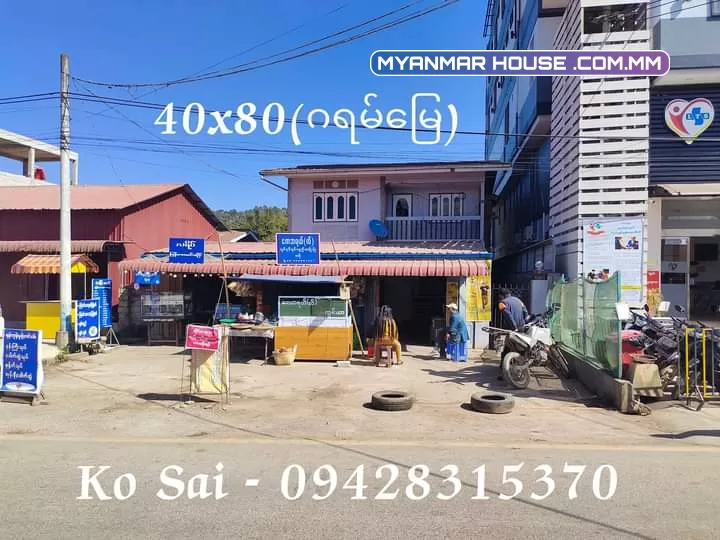 ကလောမြို့လယ် ဘူတာလမ်းမကြီးမေးတင်မြေကွက်အရောင်း  စီးပွားရေးလုပ်ငန်းရှင်များအတွက်နေရာကောင်းလေး၊လမ်းနှစ်ဖက်ပွင့်  အကျယ် - (40x80)ဂရမ်မြေ  ဈေး - (သိန်း 9500 ညှိနှိုင်း)