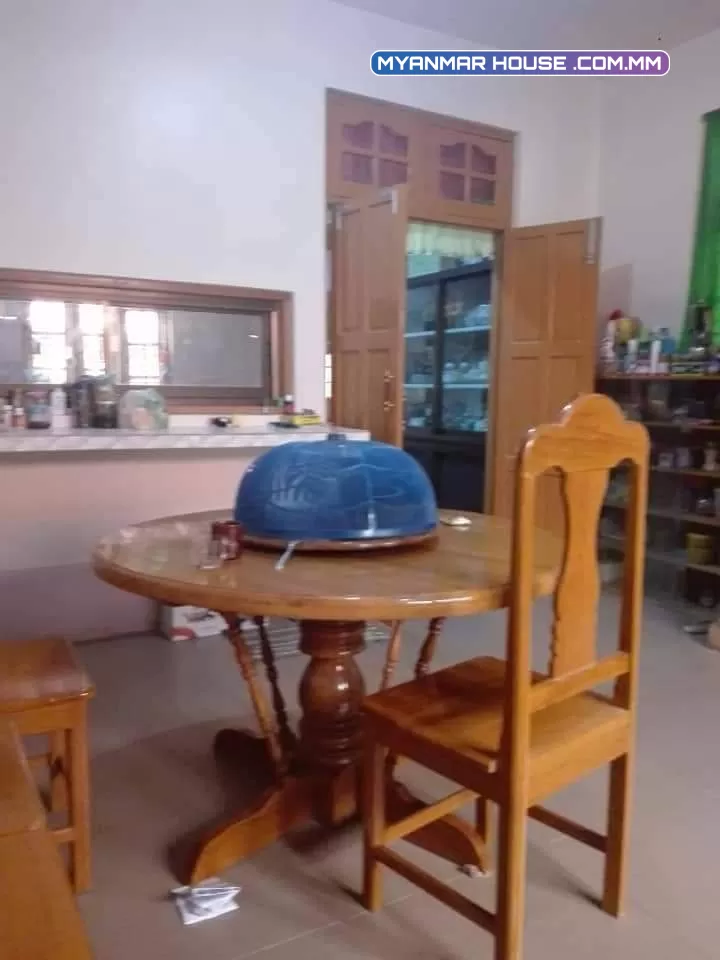 ရှမ်းပြည်တောင်ပိုင်း အောင်ပန်းမြို့၊ပင်မှီဂေါက်ကွင်းရှေ့ ဇောတိရပ်ကွက် မြေ အိမ်ဝိုင်းရောင်းမည် ။ ခြံအကျယ် 1 ဧကသိန်း5500 ဈေးနှူန်းညှိနိုင်း/ RC တစ်ထပ်တိုက်အကျယ် 52×75 ပေအိမ်ပါတဲ့အခြမ်းဘဲယူလည်းခွဲရောင်းပေးမယ်ရှင့်သိန်း 4000