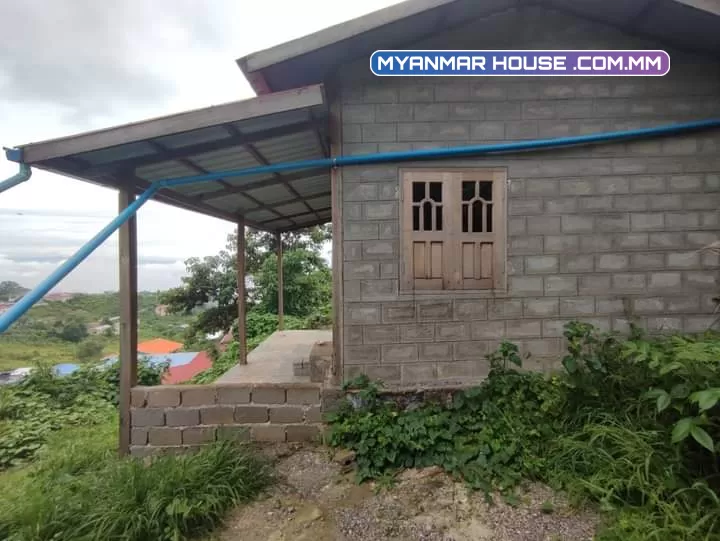 ဝါးပြားနယ်မြေ၇ အိမ်သာပါ..မီတာမပါ.ပေ၄၀... ၆၀ ဈေး၁၈၀ ညှိုနှိုင်း 09775010796