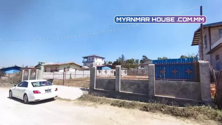 တည်နေရာ _ အောင်ပန်းမြို့၊ ကလောမြို့နယ်(ခရိုင်) အကျယ်အဝန်း _ ၇၅' × ၁၁၀'  ပိုင်ဆိုင်မှု _ စာချုပ် (ခိုင်မာ) မြို့မြေ ၊ မြေစာရင်းပုံစံ ၁၀၅/#ဈေးနှုန်း _ ၁၂၀၀ သိန်း (ညှိ)