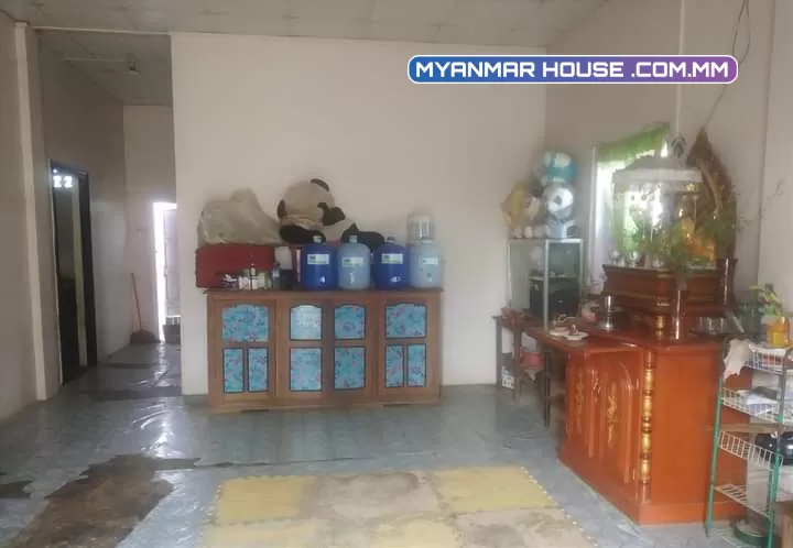 အေးသာယာဒေါ်ဦးတိုင်းရင်းဆေးခန်းနား။လမ်းမကြီးတကွက်ငုတ်ပါ။ ပိုင်ဆိုင်မှု - နှစ်၃၀ဂရမ်(အရှုပ်အရှင်းကင်း) မြေအကျယ် - 40×60//ခေါ်ဈေး - 660 သိန်