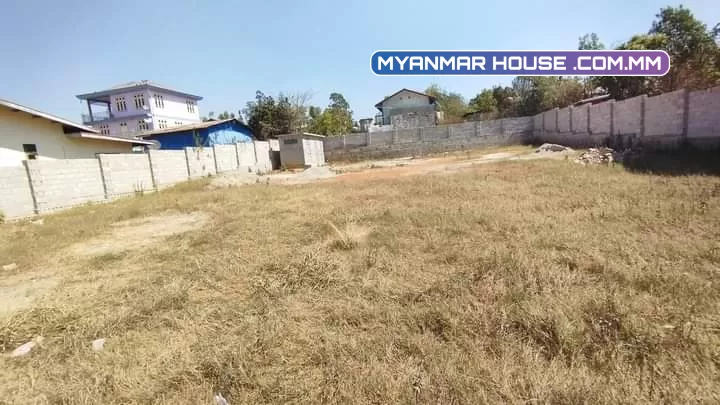 တည်နေရာ _ အောင်ပန်းမြို့၊ ကလောမြို့နယ်(ခရိုင်) အကျယ်အဝန်း _ ၇၅' × ၁၁၀'  ပိုင်ဆိုင်မှု _ စာချုပ် (ခိုင်မာ) မြို့မြေ ၊ မြေစာရင်းပုံစံ ၁၀၅/#ဈေးနှုန်း _ ၁၂၀၀ သိန်း (ညှိ)