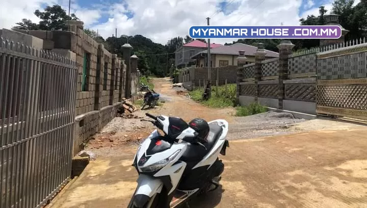 #ကျောင်းကြီးစုနယ်မြေ(၁၂) ဖရဲ တွင် မြေပေ 25*60 ပေါ်တွင် ဆောက်ထားသော နံကပ် ၁ထပ်အိမ်၊ ဈေး #သိန်း380 ပိုင်ရှင်တိုက်ရိုက် ညှိနိုင်းဖြင့်ရောင်းချပါမည်။